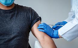 Vaccini: ecco il calendario per gli under 49