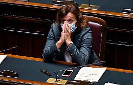 Covid, Zampa: 'A Natale forse deroghe sugli spostamenti fra regioni'