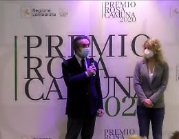 VIDEO  Fontana premia la dottoressa Malara