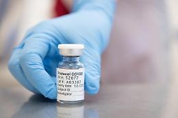 Via libera in Gran Bretagna al vaccino AstraZeneca 