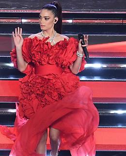 Sanremo: seconda serata, 10,1 milioni e il 41% per la prima parte