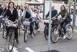 Piazza Cadorna, ciclabile al palo: "Lavori slittati"