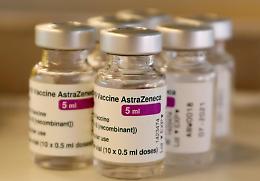 Ema, non c'è rischio legato all'età per il vaccino AstraZeneca