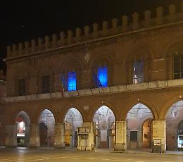 Luci blu per la consapevolezza dell'autismo