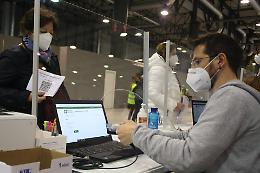 Hub vaccinale, prime dosi per gli over 75