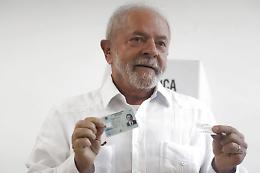 Brasile, Lula raddoppia la tassa su armi da fuoco e munizioni