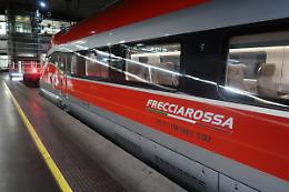 Casa troppo cara, ogni giorno bidella pendolare da Napoli a Milano