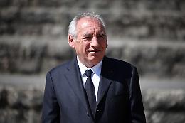Francia: Bayrou "Urgente una riduzione del debito, questione storica"