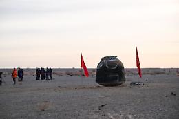 Cina, atterrata a Dongfeng la capsula di rientro Shenzhou-20