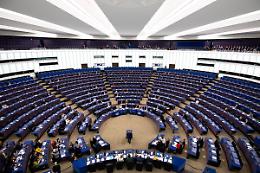 Via libera dal Parlamento Europeo al prestito da 90 miliardi all'Ucraina