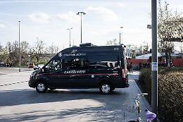 Trescore, professoressa accoltellata da studente. &Egrave; grave. Valditare "Serve legge"