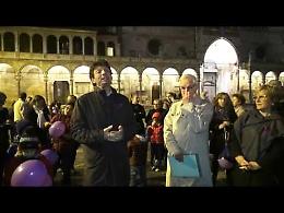 Il Duomo si illumina di Viola per la giornata mondiale del neonato pretermine