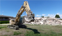 Pozzaglio, demolito l'edificio delle ex scuole