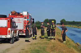 Tragedia sulle rive del canale Vacchelli: due giovani vite spezzate
