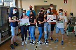 Scuola d'estate, divertirsi imparando in piscina e in bottega