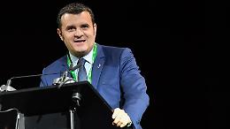 Centinaio: "Le api indispensabili per l'ambiente e per tutto il mondo agricolo"