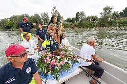 La Regina del Po in processione