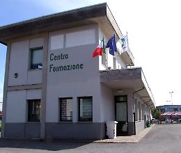 Dispersione scolastica, l'appello del Cr.Forma: «Con noi sarete barman e meccanici»