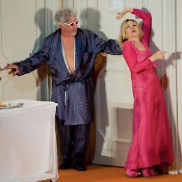 Teatro: "Se devi dire una bugia dilla grossa" commedia