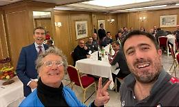 Calcio, Enzo Iacchetti esulta con la capolista: "Il mio cuore è per la Cremonese"