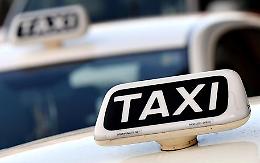 Taxi, in commissione lo spostamento da piazza Roma e la vicenda Carrera
