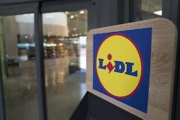 Tenta di rubare al Lidl e morde la guardia giurata per scappare