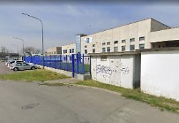 Tentano l'assalto in un'azienda di formaggi di via Bastida, colpo sventato dai Cc