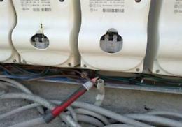 Furto aggravato di energia elettrica in condominio, denunciata una coppia