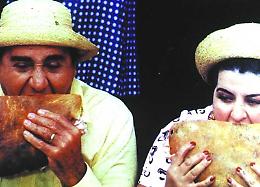 Menù di Ferragosto: tornano le lasagne in spiaggia