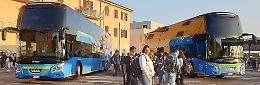 Scuola, pullman sovraffollati: studenti lasciati a piedi