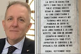 Polemica politica, De Grazia: «La maestrina strabica» 