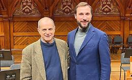 Stauffer, la missione americana. Strette alleanze con le università