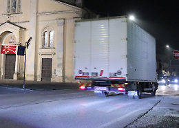 Viabilità insostenibile, Piccinelli all'Anas: «Camion anche con il divieto»