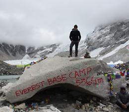 Sui ghiacci dell'Himalaya: «Ho rinunciato alla vetta.  L’ho fatto per i miei figli»