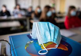 Covid in frenata nelle scuole,  solo 14 positivi tra gli alunni