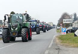 Che spettacolo! Gussola &laquo;invasa&raquo; da centinaia di trattori