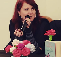  La scrittrice Montemurro dialogherà  sulla "Trilogia dell’amore in guerra"