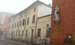 Dormitorio, si alzano i toni dello scontro: ma la Caritas ‘tira dritto’
