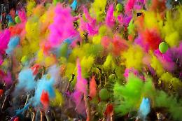 Color Walk tra frazioni, camminata solidale