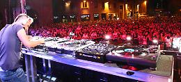 La città pronta a ballare con il ritorno di StraDeejay 