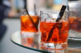 Sarà 'caro estate'. Forti rincari, dai gelati allo spritz