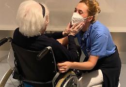 Sos personale nelle Rsa: troppi sanitari in fuga