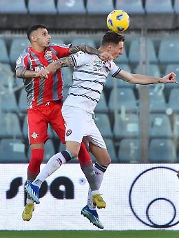 Calcio. La Cremonese vince 2-1 e passa il turno. Coda entra e decide