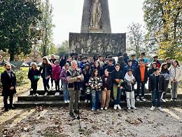 L'Inno d'Italia cantato dai ragazzi per le celebrazioni del 105° anniversario di Vittorio Veneto