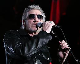 Roger Waters: «Stupido definirmi antisemita e negarmi hotel»