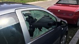 Vetri infranti e furti in serie su automobili in sosta, arrestato 20enne