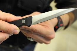 Sorpreso in giro con un coltello nel borsello: denunciato