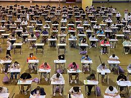 Cambia il test per Medicina: quiz come la patente, slitta la prova