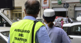 Ausiliario del traffico strattonato: «Chiediamo rispetto»