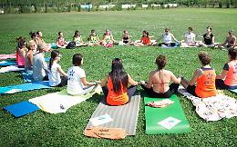 Yoga tra i banchi per vincere l’ansia